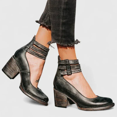 Janelis pumps med blockklack