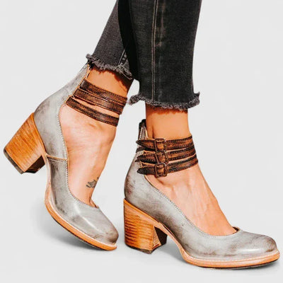 Janelis pumps med blockklack
