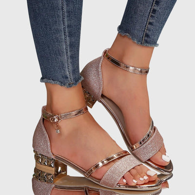 Helga sandaler med spets