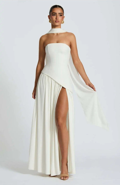 Elfriede aftonklänning med ärmlös