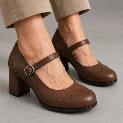Kristenyah pumps med blockklack