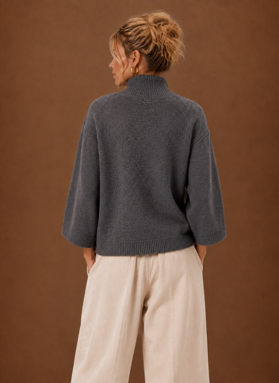 Grovstickad tröja med ståkrage – oversized