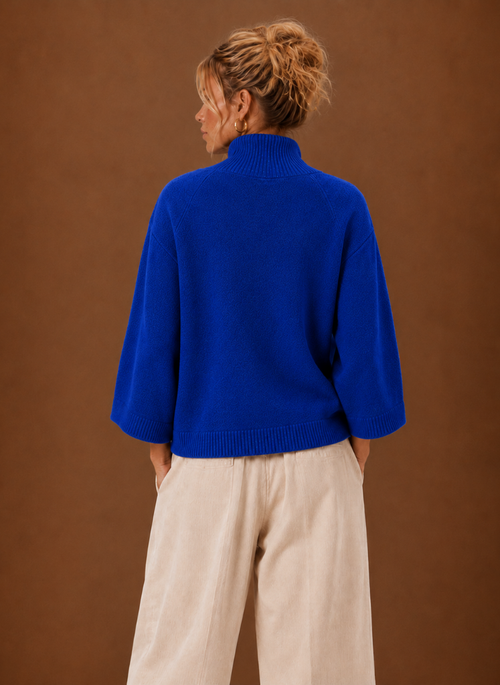 Grovstickad tröja med ståkrage – oversized