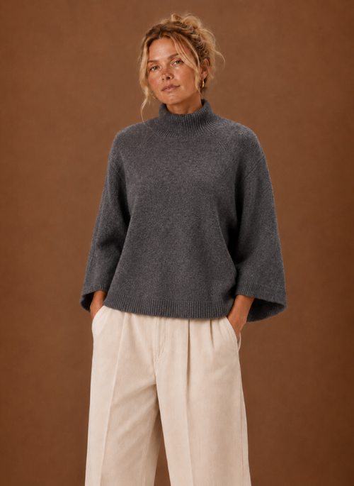Grovstickad tröja med ståkrage – oversized