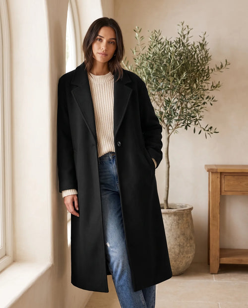 Astrid kappa i ylleoptik – oversized – svart