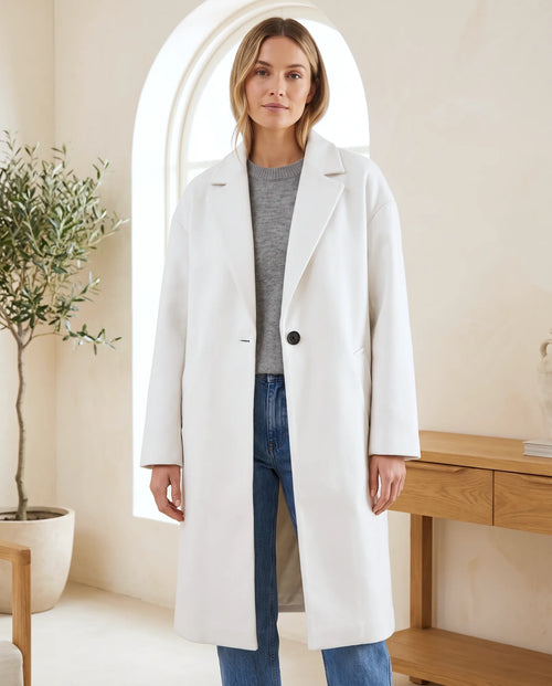 Astrid kappa i ylleoptik – oversized – vit