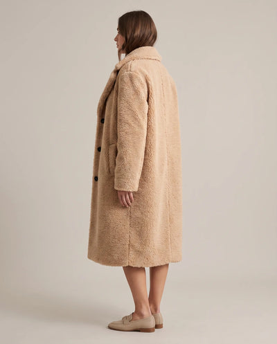 Delphine lång teddykappa – khaki