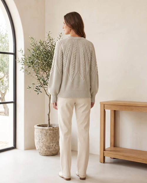 Isla kabelstickad tröja – rund hals – beige