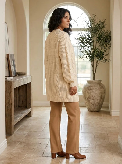 Juniper grovstickad kofta – kabelmönster – beige