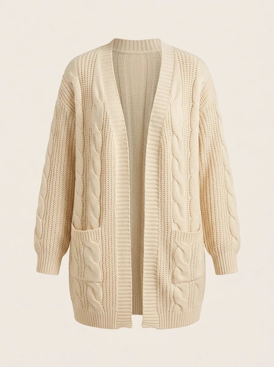 Juniper grovstickad kofta – kabelmönster – beige