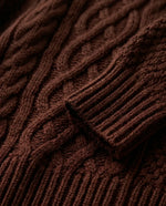 Maren kabelstickad klänning – oversized i minilängd – chokladbrun