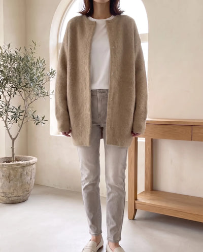 Wren stickad kofta – oversized med tryckknappar – beige