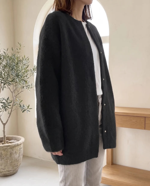 Wren stickad kofta – oversized med tryckknappar – svart