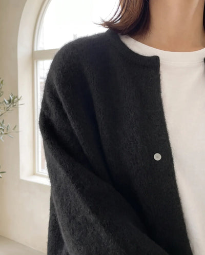 Wren stickad kofta – oversized med tryckknappar – svart