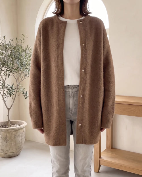 Wren stickad kofta – oversized med tryckknappar – mörkbrun
