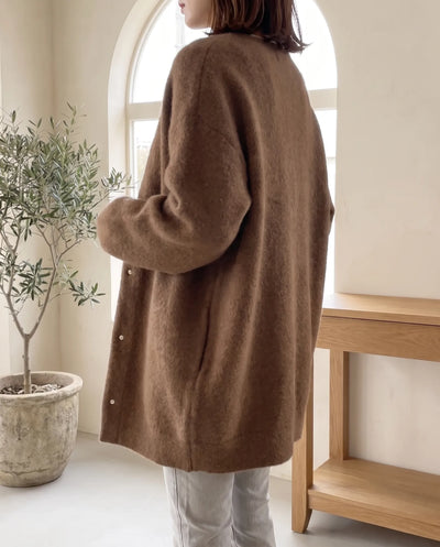 Wren stickad kofta – oversized med tryckknappar – mörkbrun