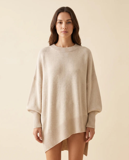 Daphne oversized tröja – asymmetrisk nederkant