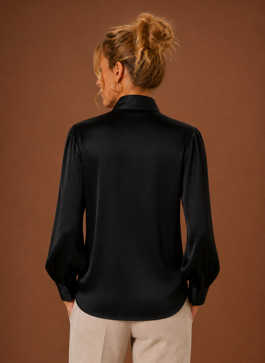 Blus i satinlook med rosett