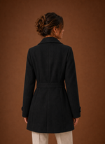 Trenchcoat i midilängd med knappslå