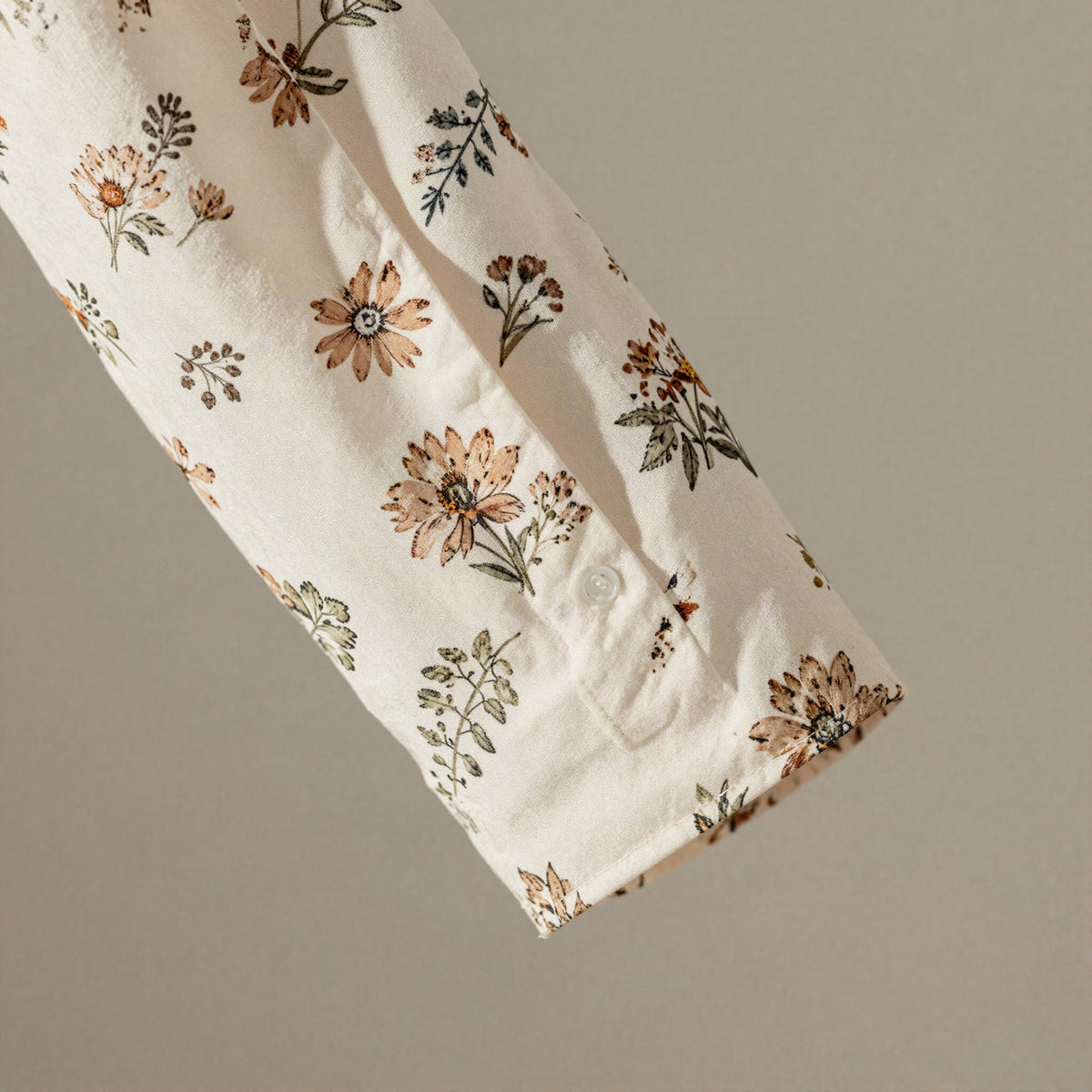 Alva blus med blomtryck – Vit med tryck