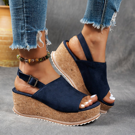 Emilia plagg med kilklack