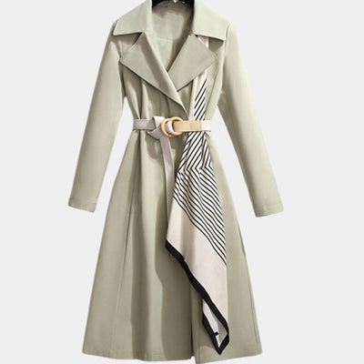 Mia trenchcoat med skärp