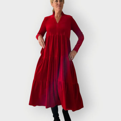 Emilia klänning i sammet med långa ärmar