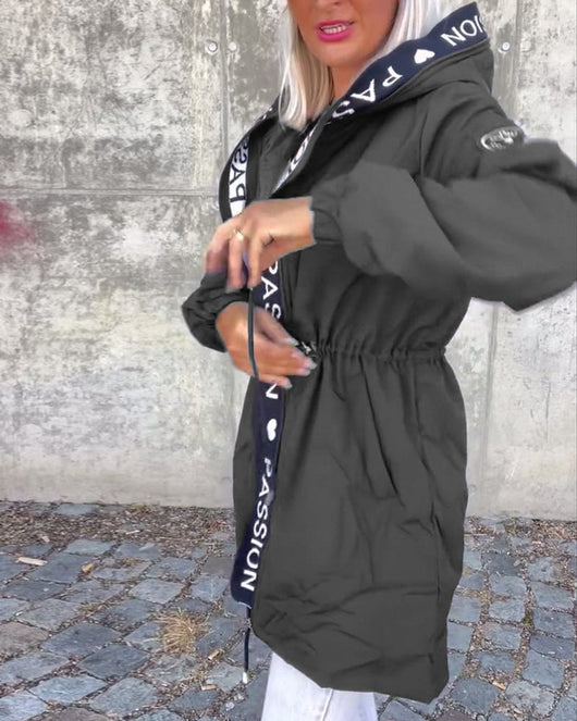 Johanna kappa med huva – svart
