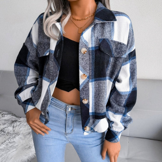 Mia rutig skjortjacka – oversized flanellmodell
