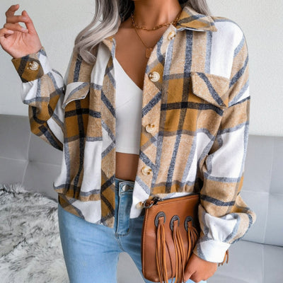Mia rutig skjortjacka – oversized flanellmodell