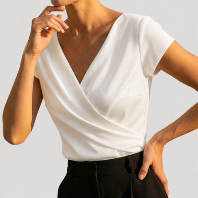 Nora blus med v-ringning