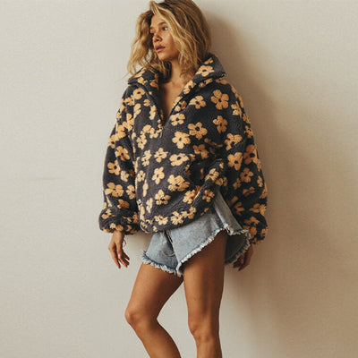 Emilia sherpatröja – oversized med blommönster