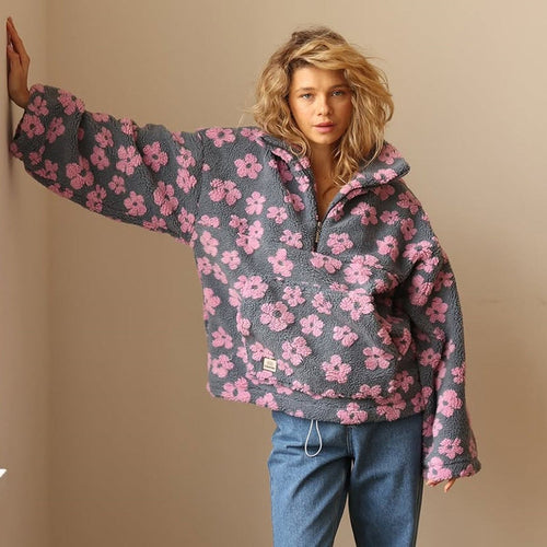 Emilia sherpatröja – oversized med blommönster