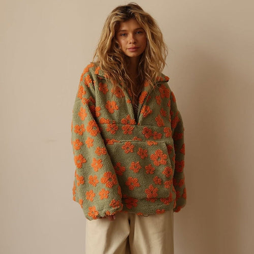 Emilia sherpatröja – oversized med blommönster