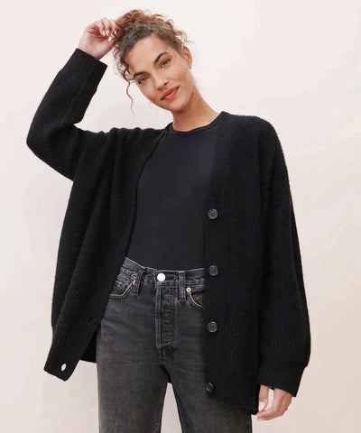 Lena stickad kofta i stickat – beige