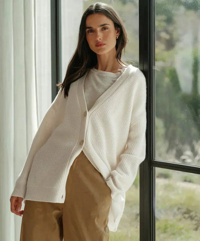 Lena stickad kofta i stickat – beige