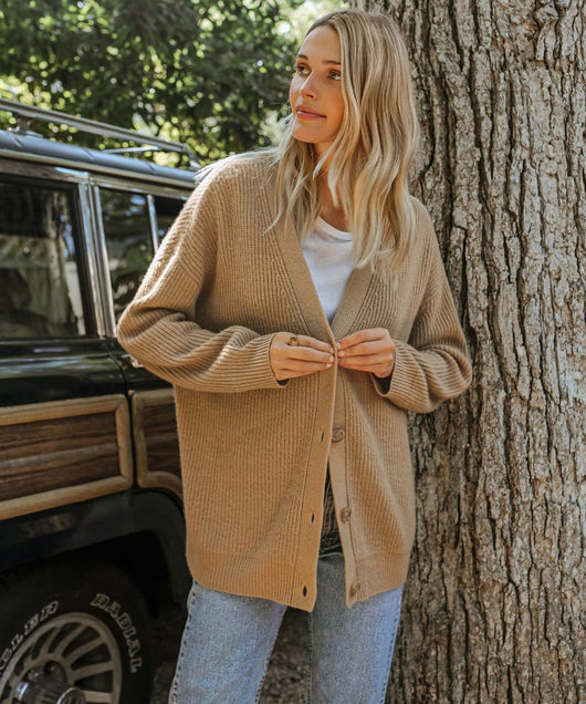 Lena stickad kofta i stickat – beige