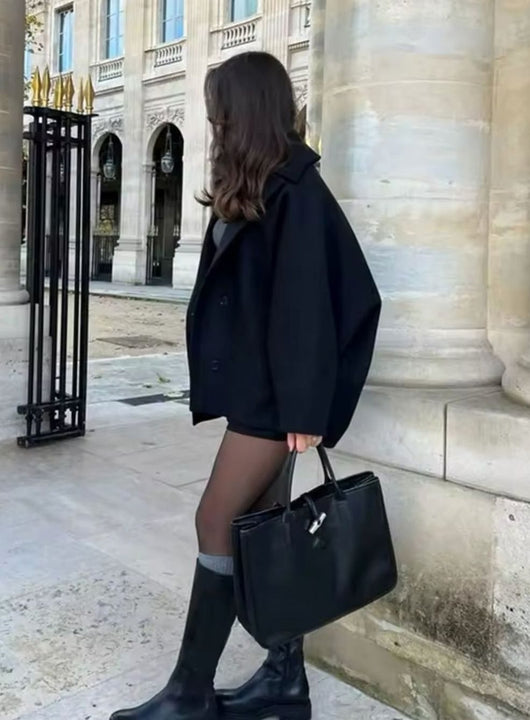 Marie oversized ullkappa – knäppning i höstfärger
