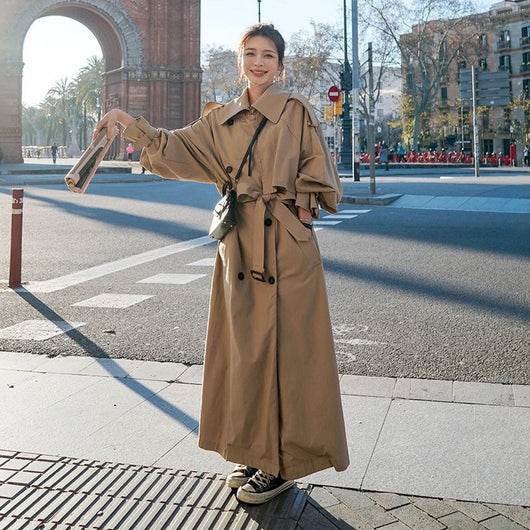 Emilia trenchcoat med knappslå