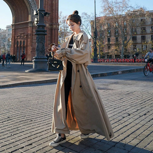 Emilia trenchcoat med knappslå