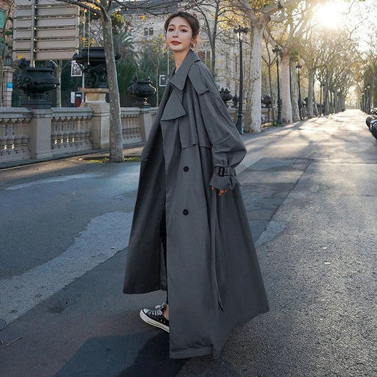 Emilia trenchcoat med knappslå