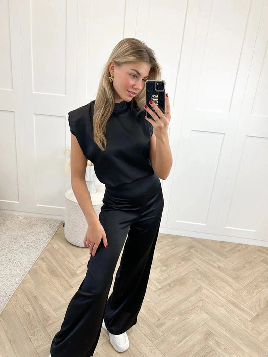 Clara jumpsuit i satin