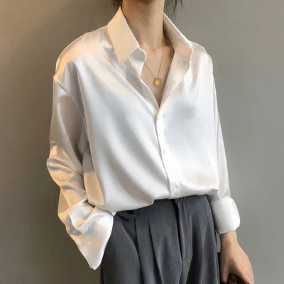 Mia blus i satin