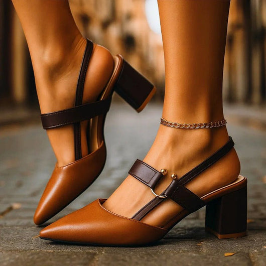 Nora pumps i läder