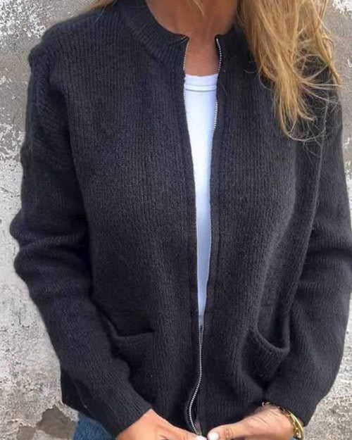 Clara stickad kofta i stickat med fickor