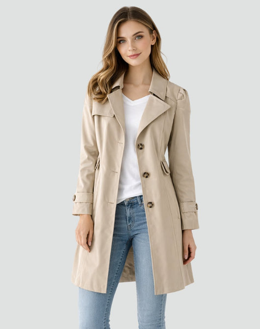 Nora trenchcoat i stickat