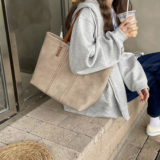 Leonie shoppingväska i konstläder