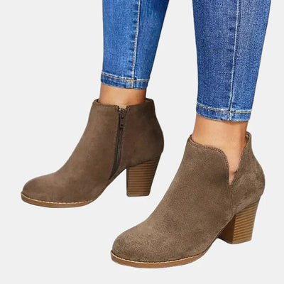 Emilia boots i läder med blockklack