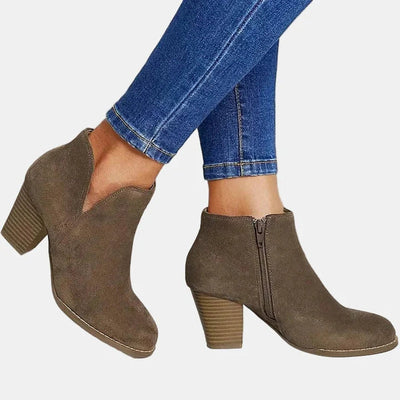 Emilia boots i läder med blockklack
