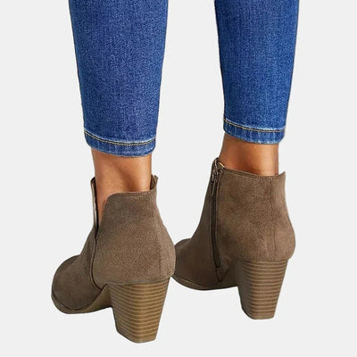 Emilia boots i läder med blockklack